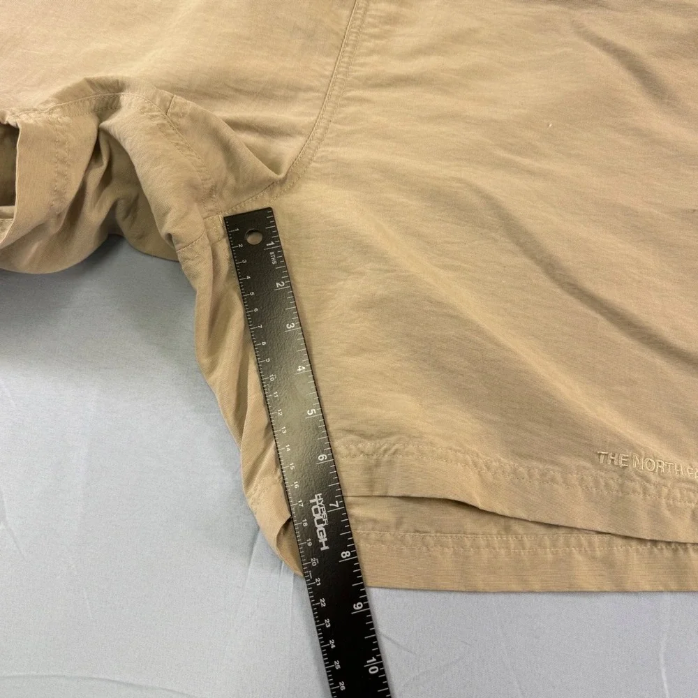 The North Face Mens Large Tan Nylon Hiking Shorts Mesh Lined‎ Belted RN61661